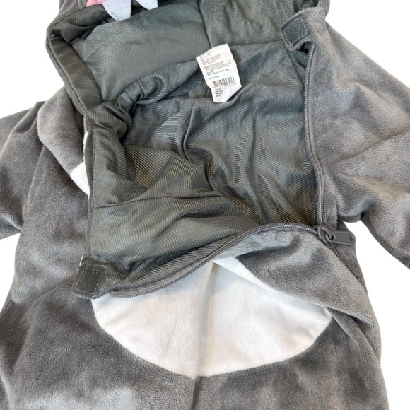 Baby Shark Halloween Costume Infant/Toddler 18-24 Months Target Plush Jumpsuit - Picture 8 of 9